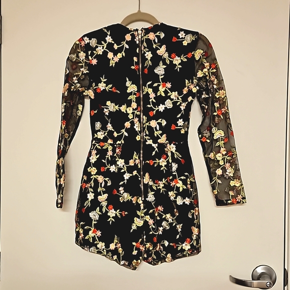 A'GACI Floral embroidered black mesh lace up long sleeve romper zip back S - Picture 3 of 8